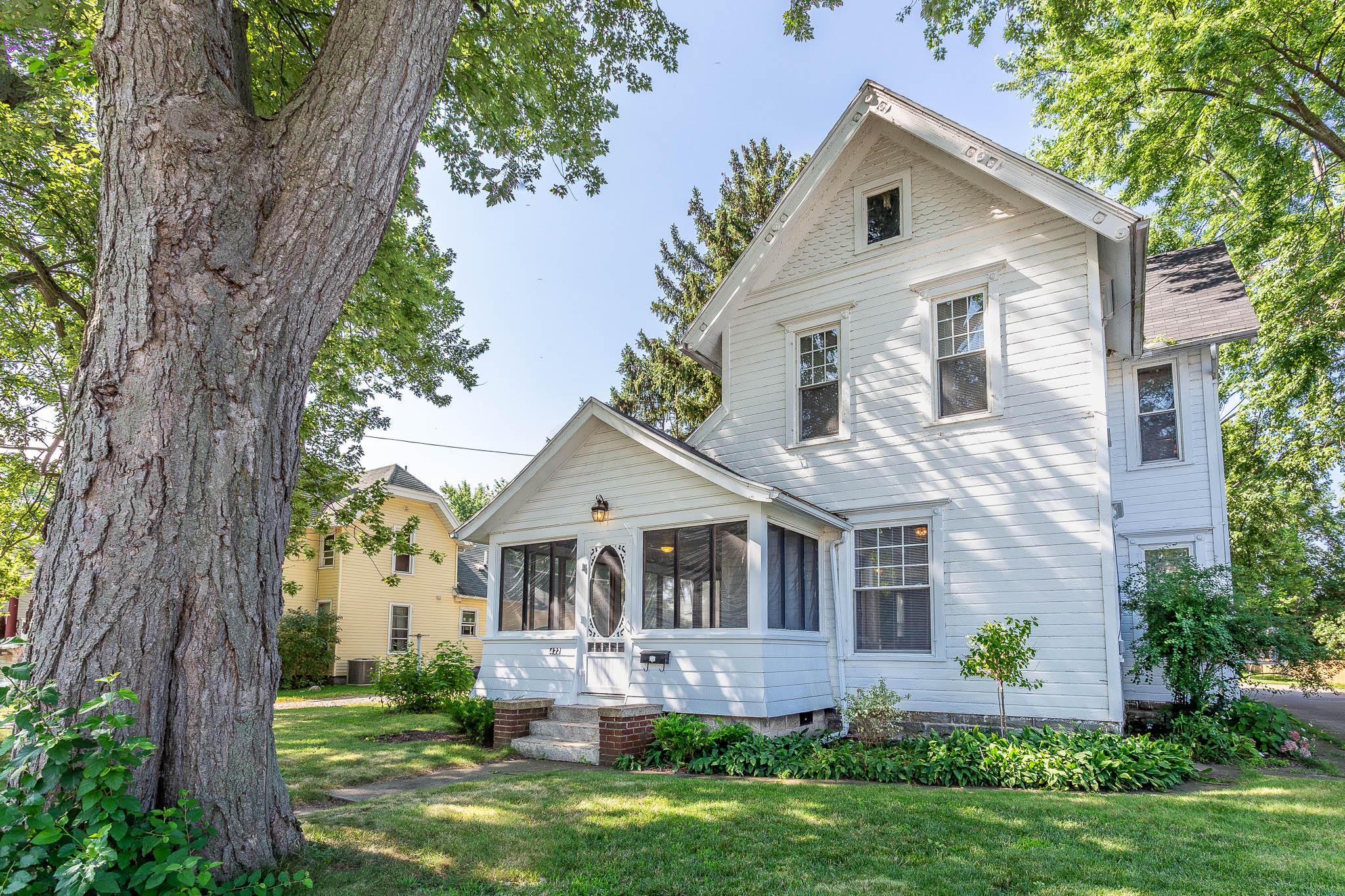 422 Cleveland Road West Huron, OH 44839 - Photo 3 of 37 Gallery Image 3