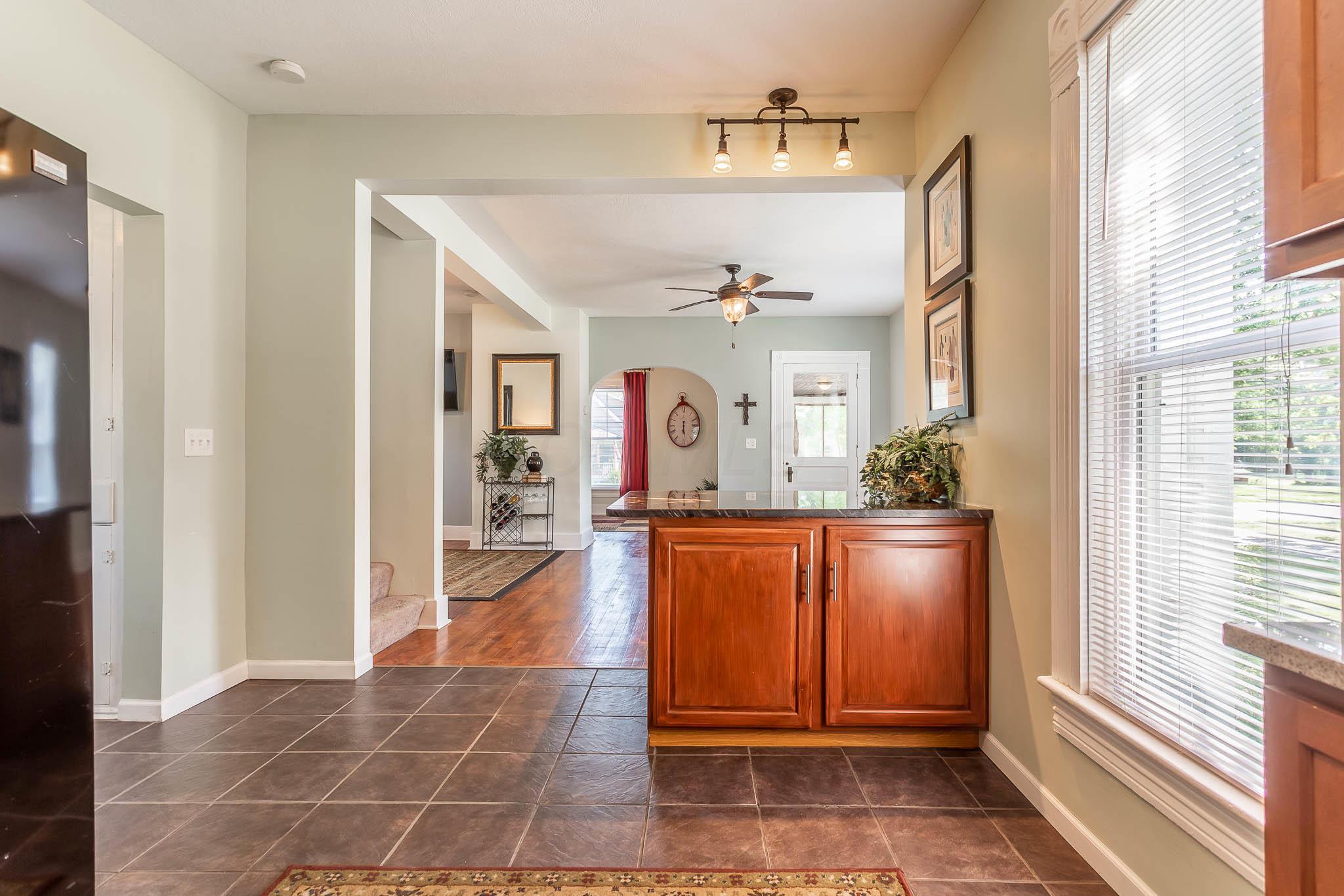 422 Cleveland Road West Huron, OH 44839 - Photo 9 of 37 Gallery Image 9