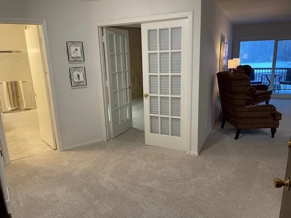 $79,900 | 10113 West 34th Street, Unit 335, Hopkins, MN 55305