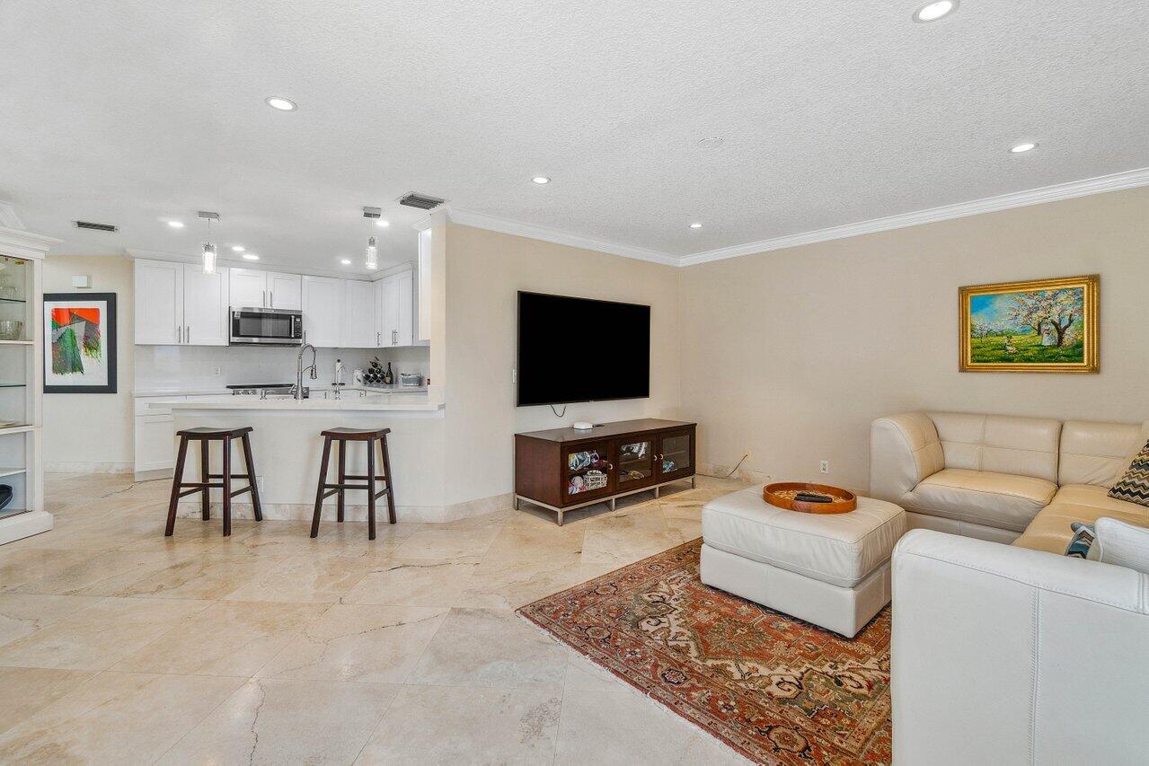 23312 Costa Del Sol Boulevard Boca Raton, FL 33433 - Photo 15 of 51 016-23312CostaDelSolBoulevard-BocaRaton-