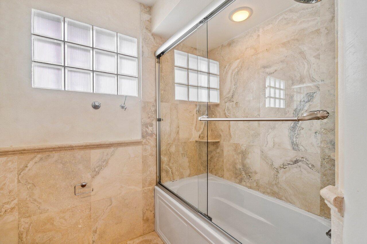 23312 Costa Del Sol Boulevard Boca Raton, FL 33433 - Photo 31 of 51 032-23312CostaDelSolBoulevard-BocaRaton-