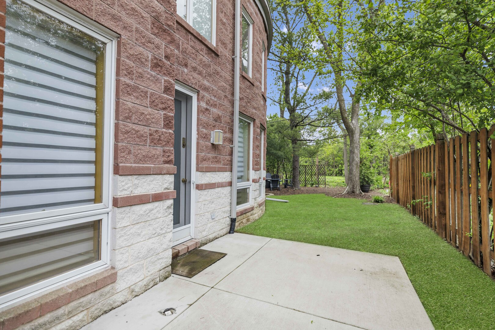 15 Manchester Lane Elmhurst, IL 60126 - Photo 32 of 37