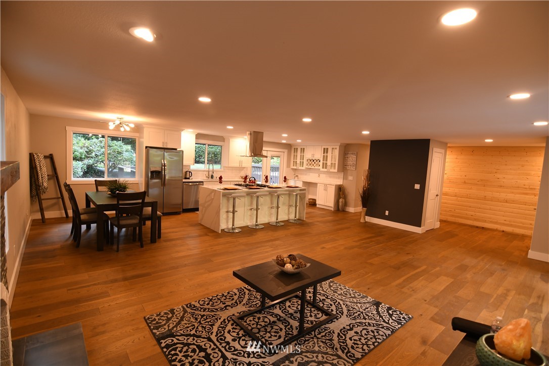 20114 45th Drive Southeast Bothell, WA 98012 - Photo 5 of 28 Gallery Image 5