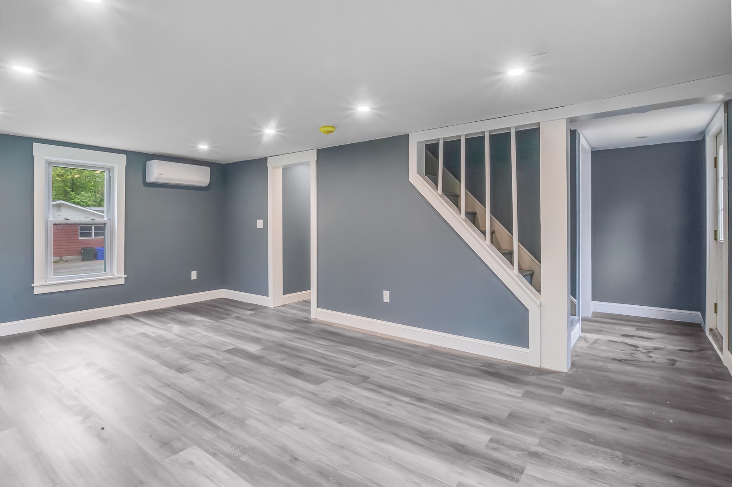 1299 Lake Shore Road Manchester, NH 03109 - Photo 5 of 35