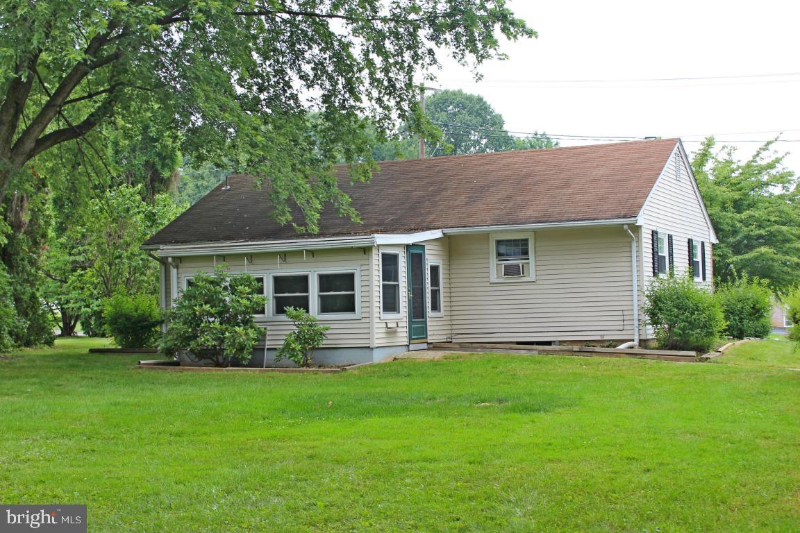 2122 Oreville Road Lancaster, PA 17601 - Photo 17 of 23 Gallery Image 17