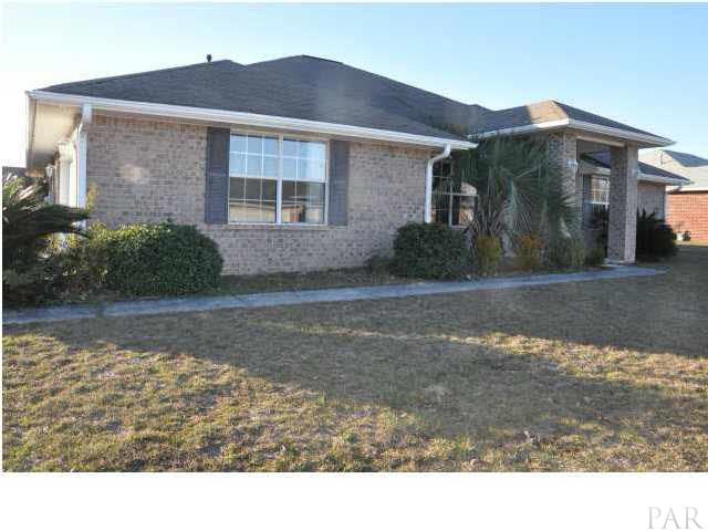 7147 Jennifer Road Pensacola, FL 32526 - Photo 3 of 11 Ready for a new owner: 7147 Jennifer Rd Pensacola FL