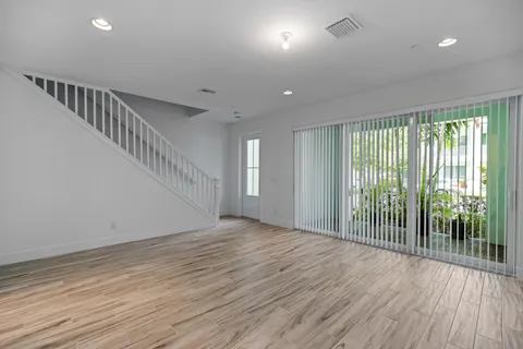 $929,000 | 5210 Beckman Terrace, Palm Beach Gardens, FL 33418