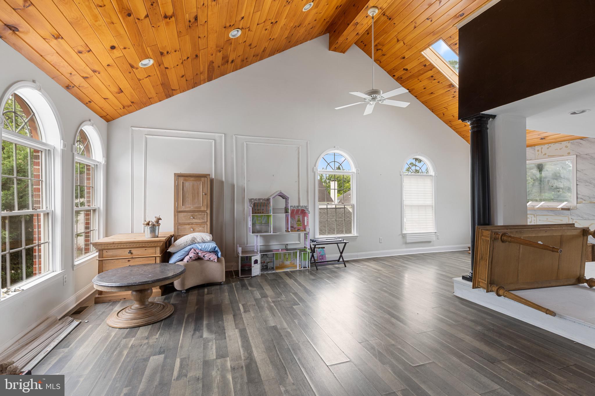 1610 Foxhall Road Northwest Washington, DC 20007 - Photo 11 of 22