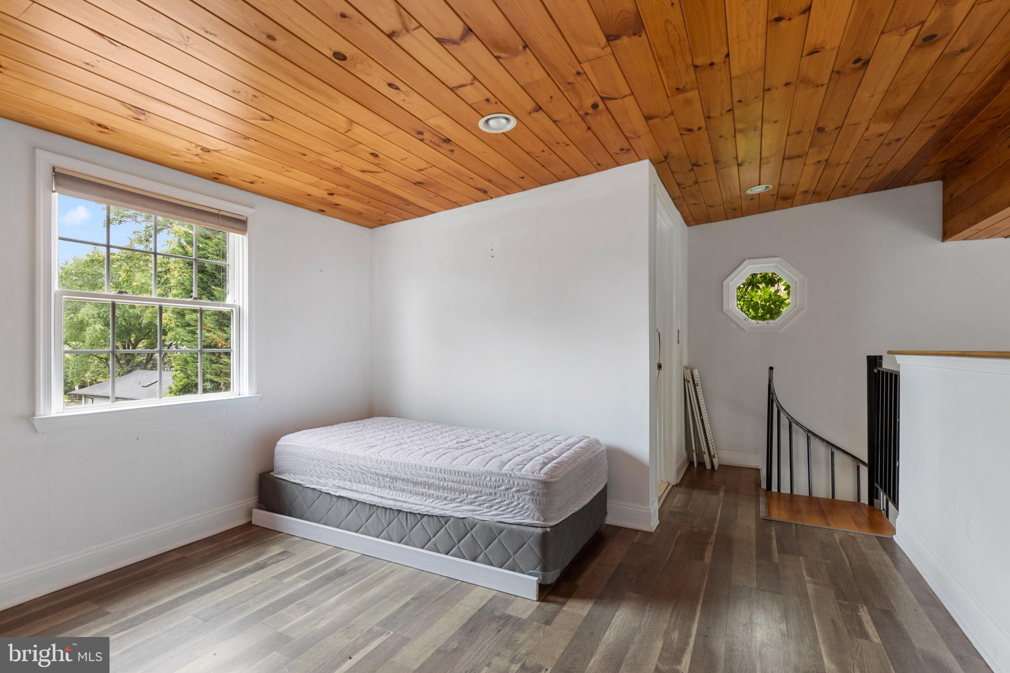 1610 Foxhall Road Northwest Washington, DC 20007 - Photo 20 of 22