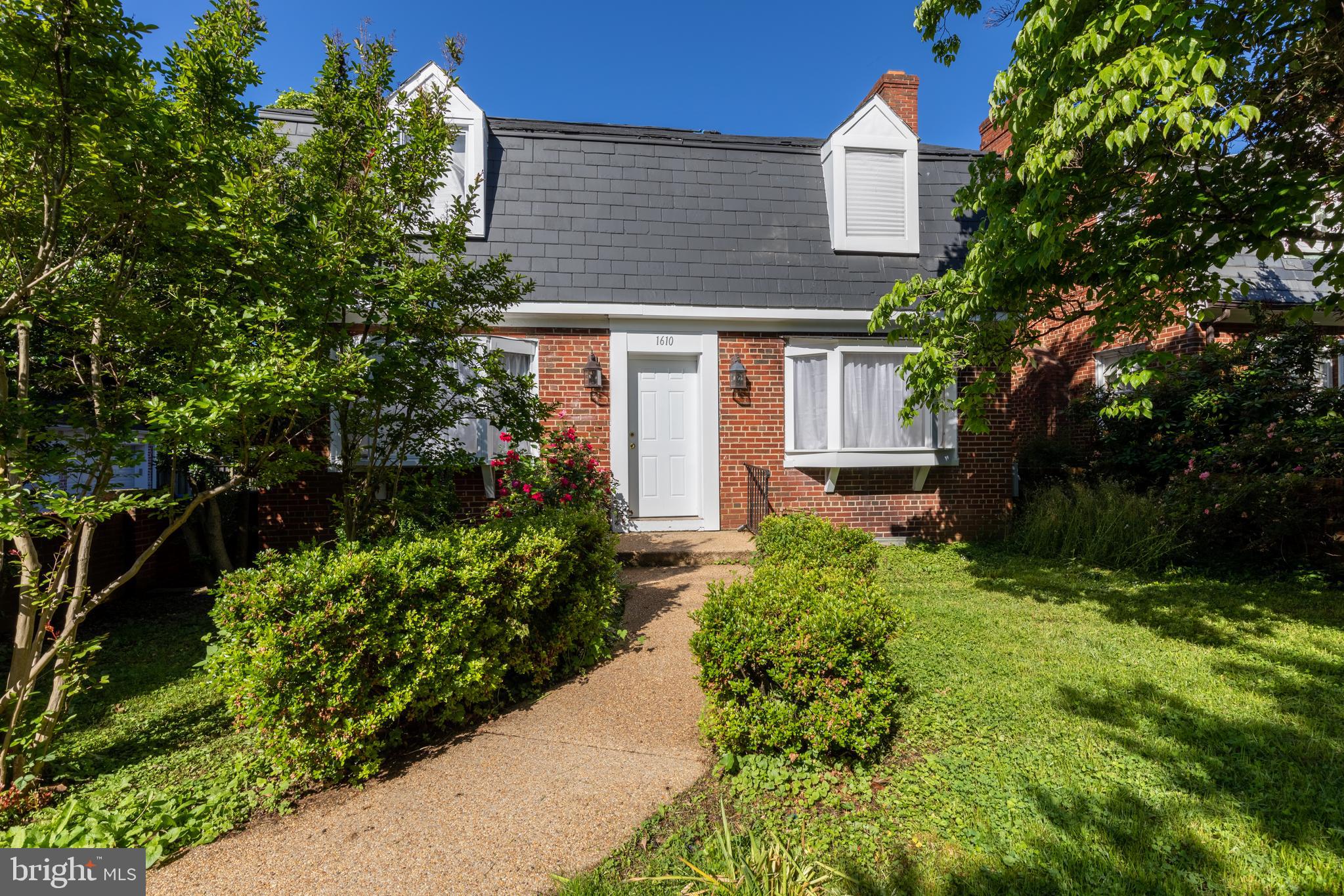 1610 Foxhall Road Northwest Washington, DC 20007 - Photo 7 of 22