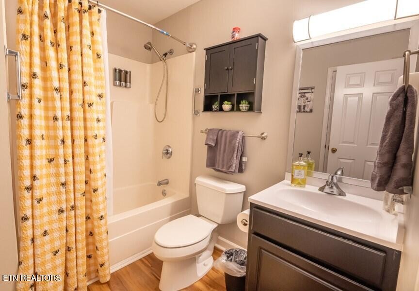 535 Orchard Valley Way Sevierville, TN 37862 - Photo 15 of 26 a bathroom with a sink toilet and shower