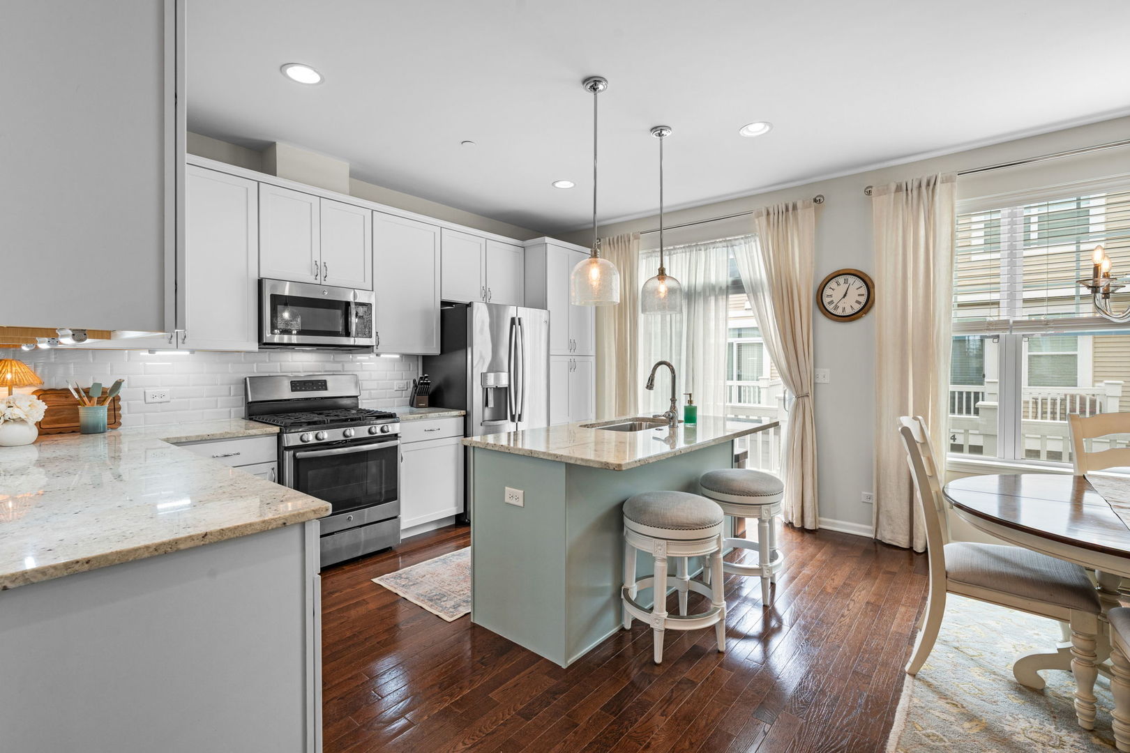 1216 Elm Street Park Ridge, IL 60068 - Photo 7 of 23 Gallery Image 7
