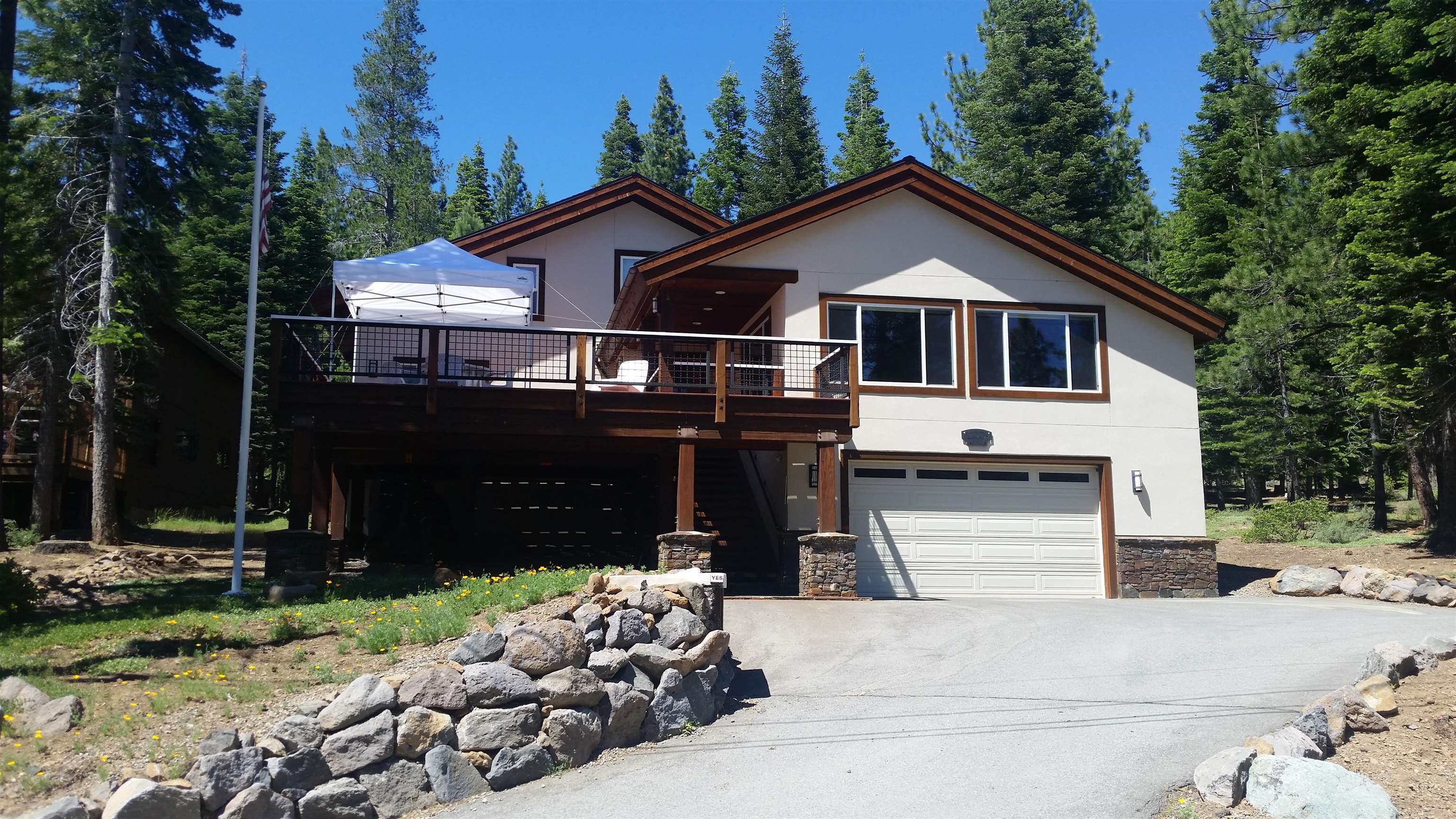 12004 Kitzbuhel Road Truckee, CA 96161 - Photo 2 of 21 Gallery Image 2