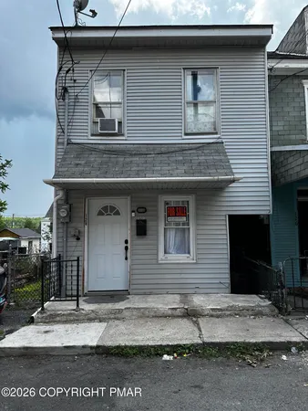$100,000 | 128 East Penn Street, Shenandoah, PA 17976