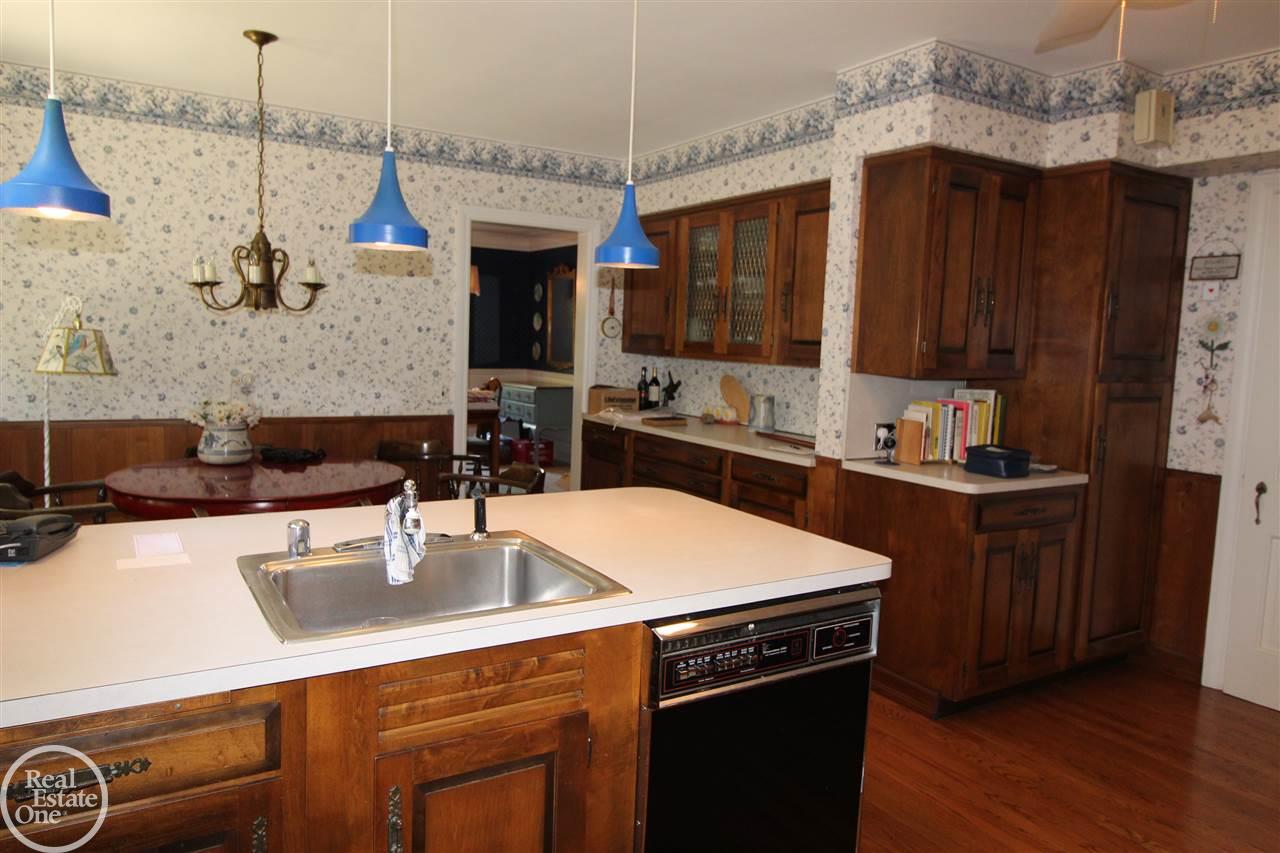 705 Trombley Road Grosse Pointe Park, MI 48230 - Photo 11 of 54