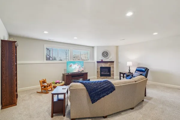 $525,000 | 6795 Village Walk Lane, DeForest, WI 53532