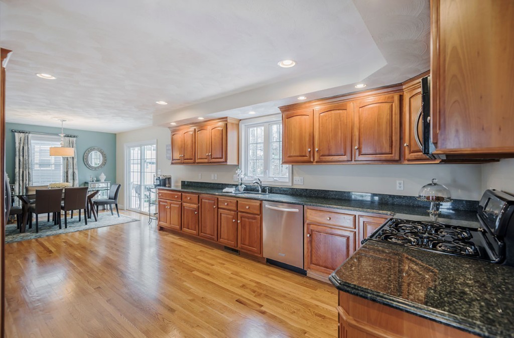 30 Shawsheen Road Andover, MA 01810 - Photo 6 of 30 Gallery Image 6