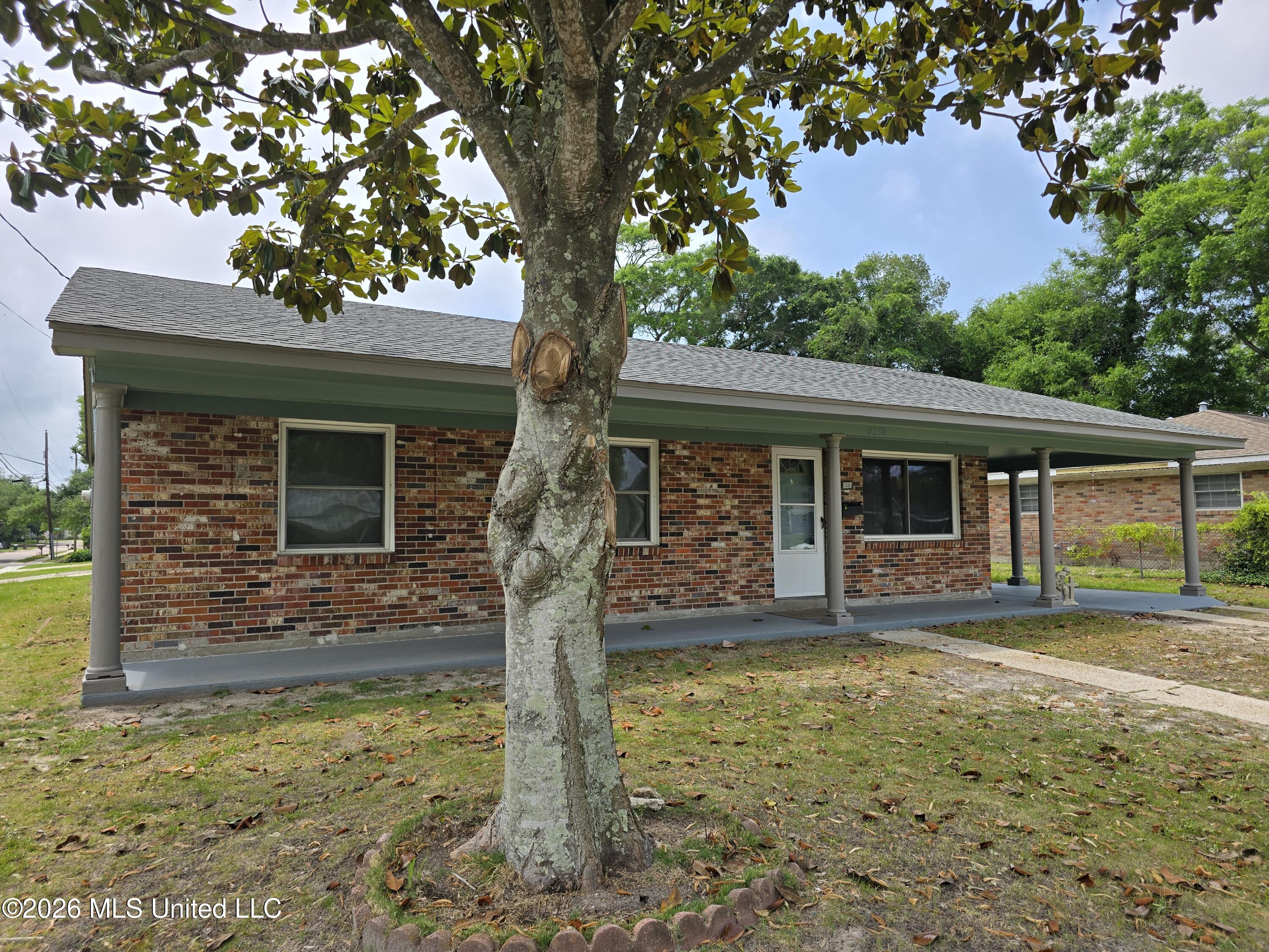 2330 Middlecoff Drive Gulfport, MS 39507 - Photo 3 of 40 Side View