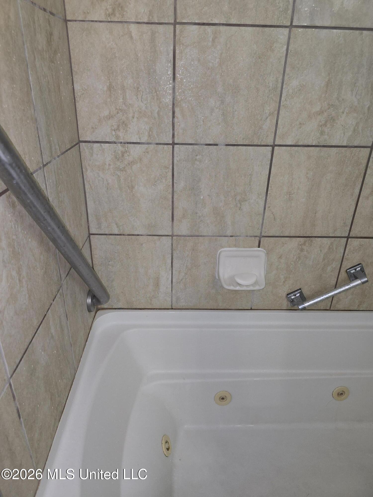 2330 Middlecoff Drive Gulfport, MS 39507 - Photo 34 of 40 Bathroom