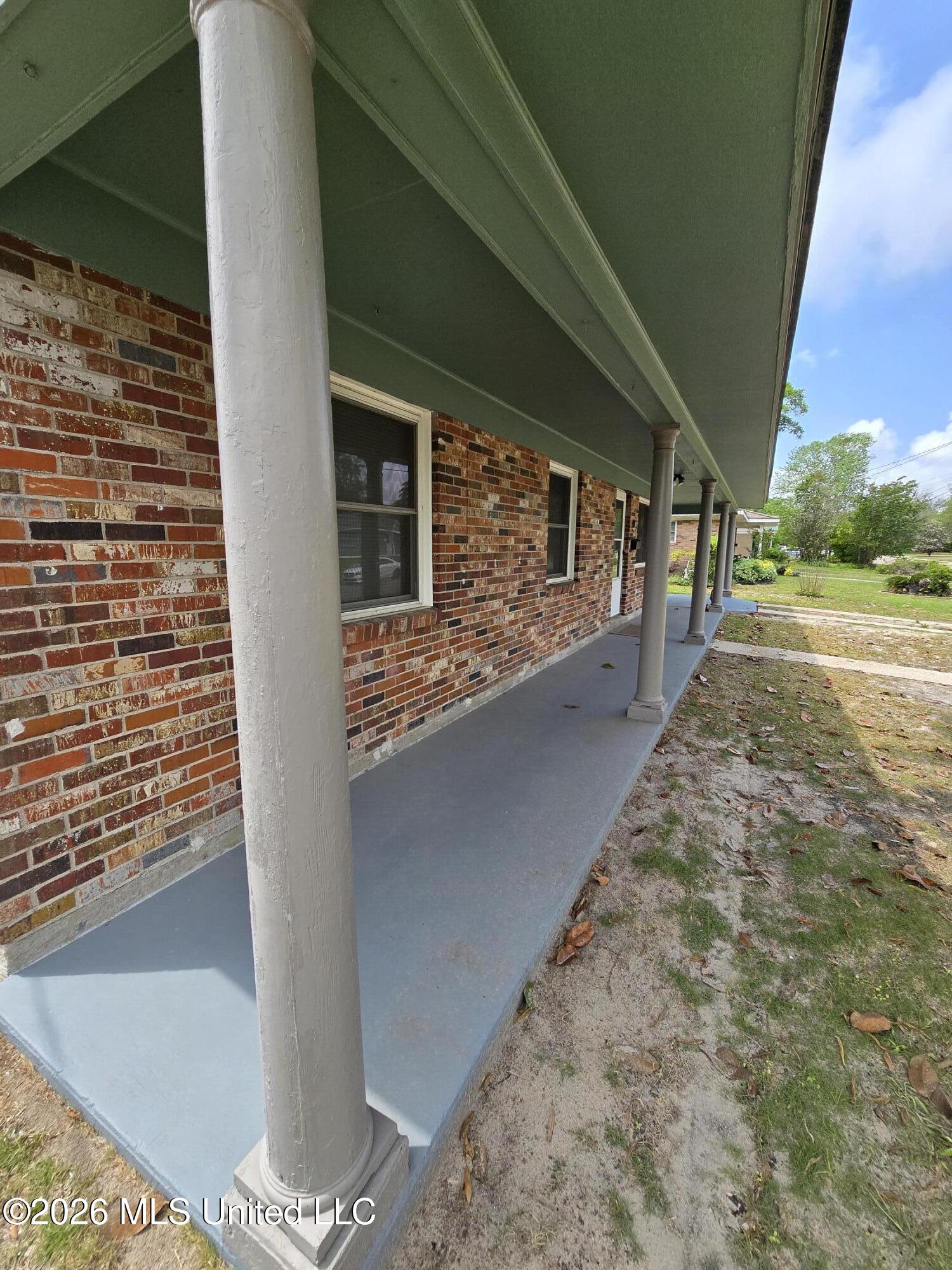 2330 Middlecoff Drive Gulfport, MS 39507 - Photo 4 of 40 Covered Porch Area