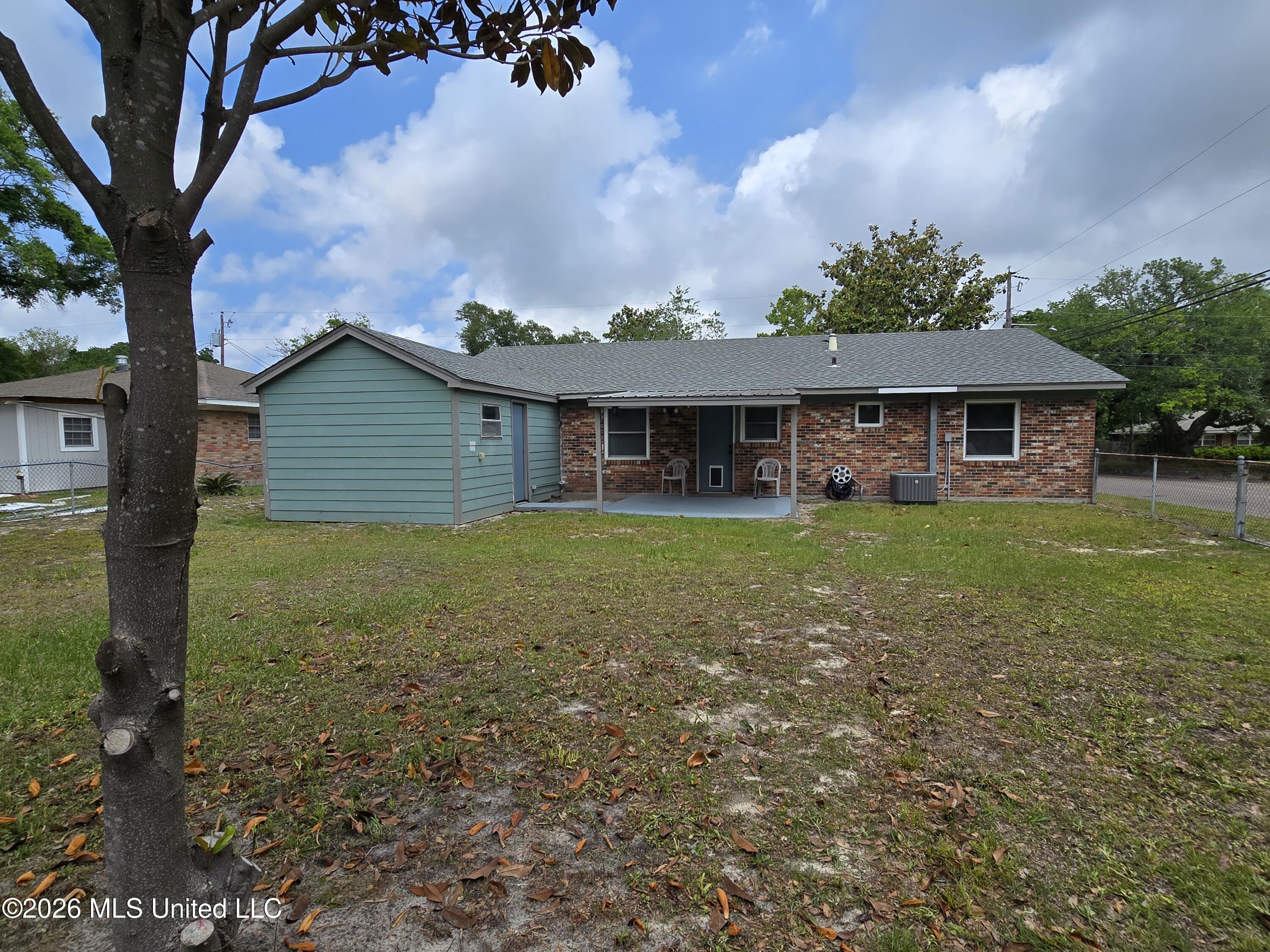 2330 Middlecoff Drive Gulfport, MS 39507 - Photo 6 of 40 Back yard and shed