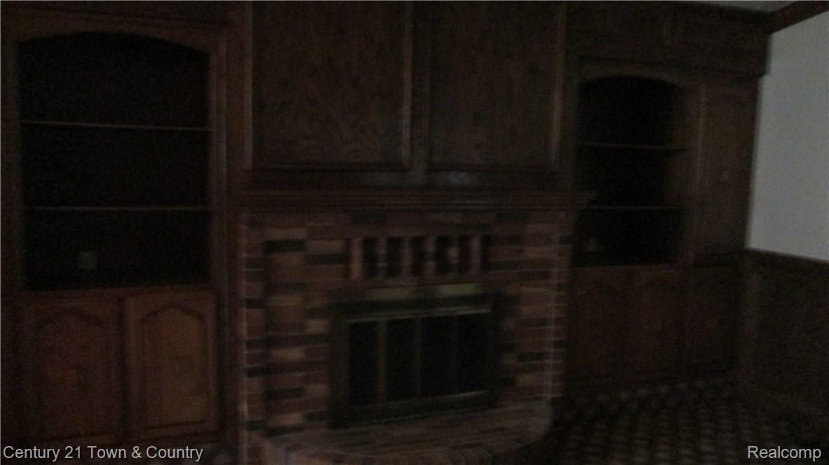 2325 Norton Road Rochester, MI 48307 - Photo 19 of 39 IMG_1695.JPG