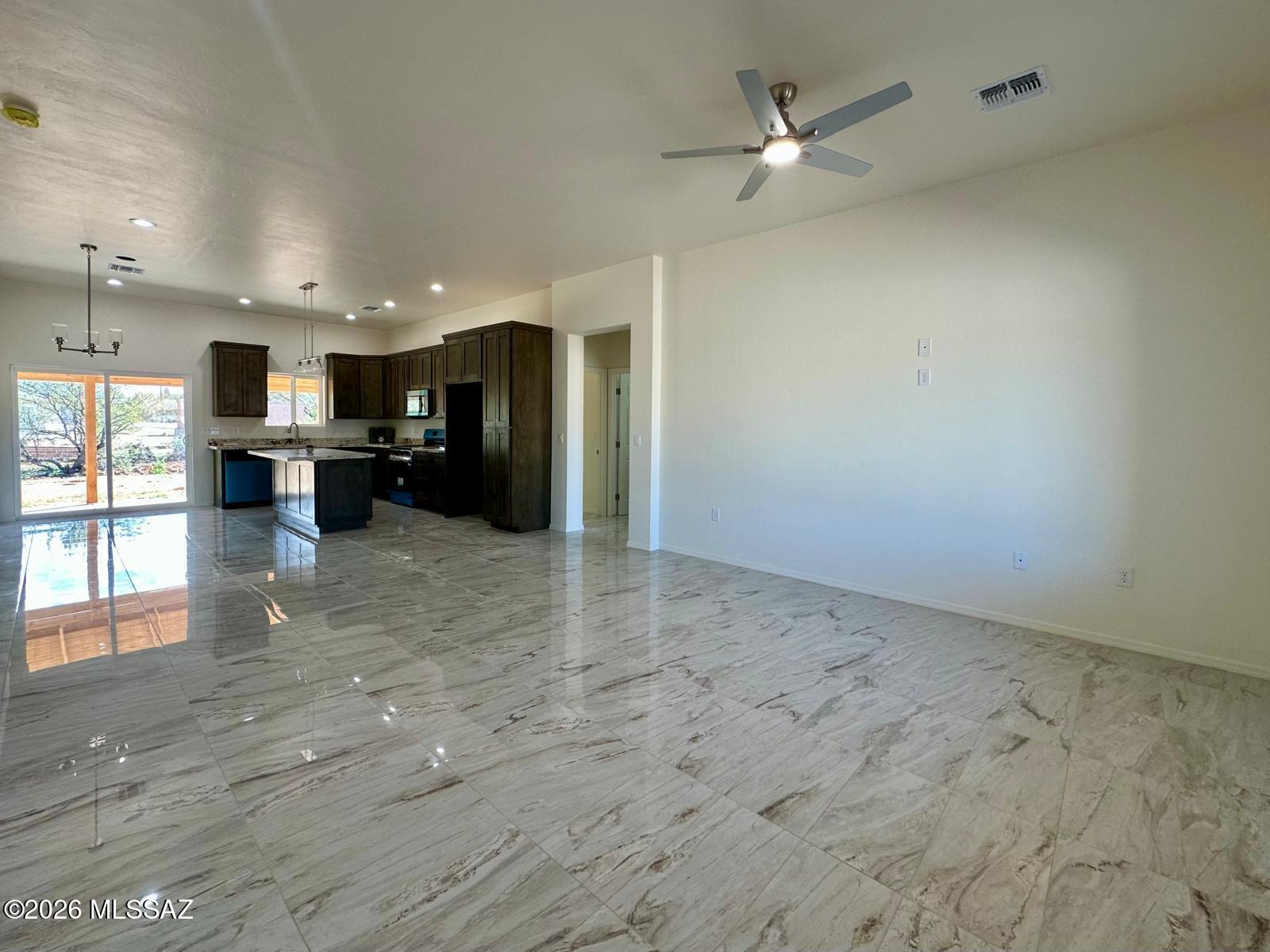 62 Círculo Cortez Rio Rico, AZ 85648 - Photo 11 of 26 Gallery Image 11