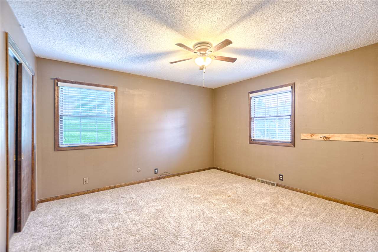 5510 Tulane Road Evansville, IN 47710 - Photo 7 of 21 Gallery Image 7