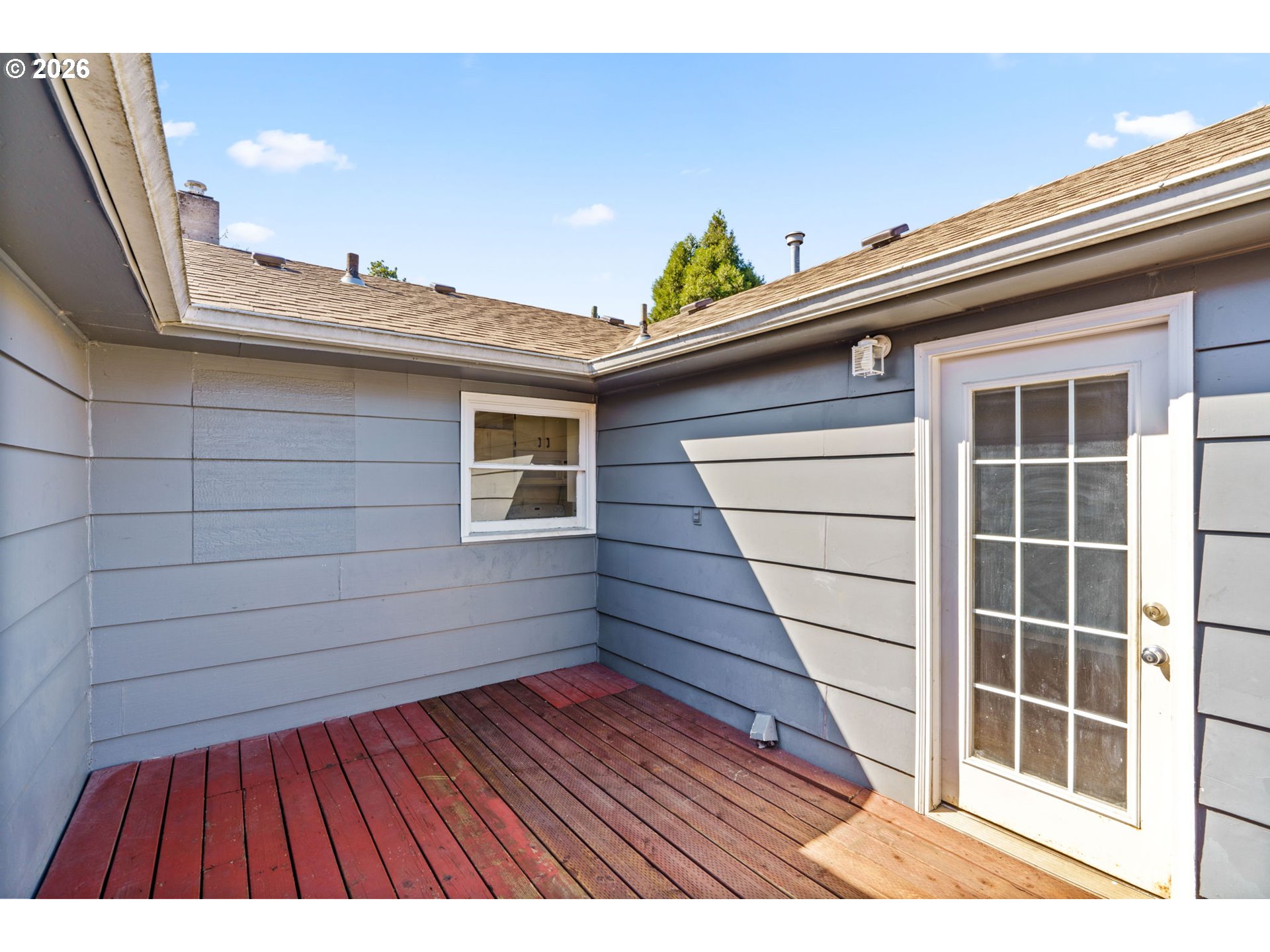 830 South 7th Street Cottage Grove, OR 97424 - Photo 18 of 33 a view of outdoor space and deck