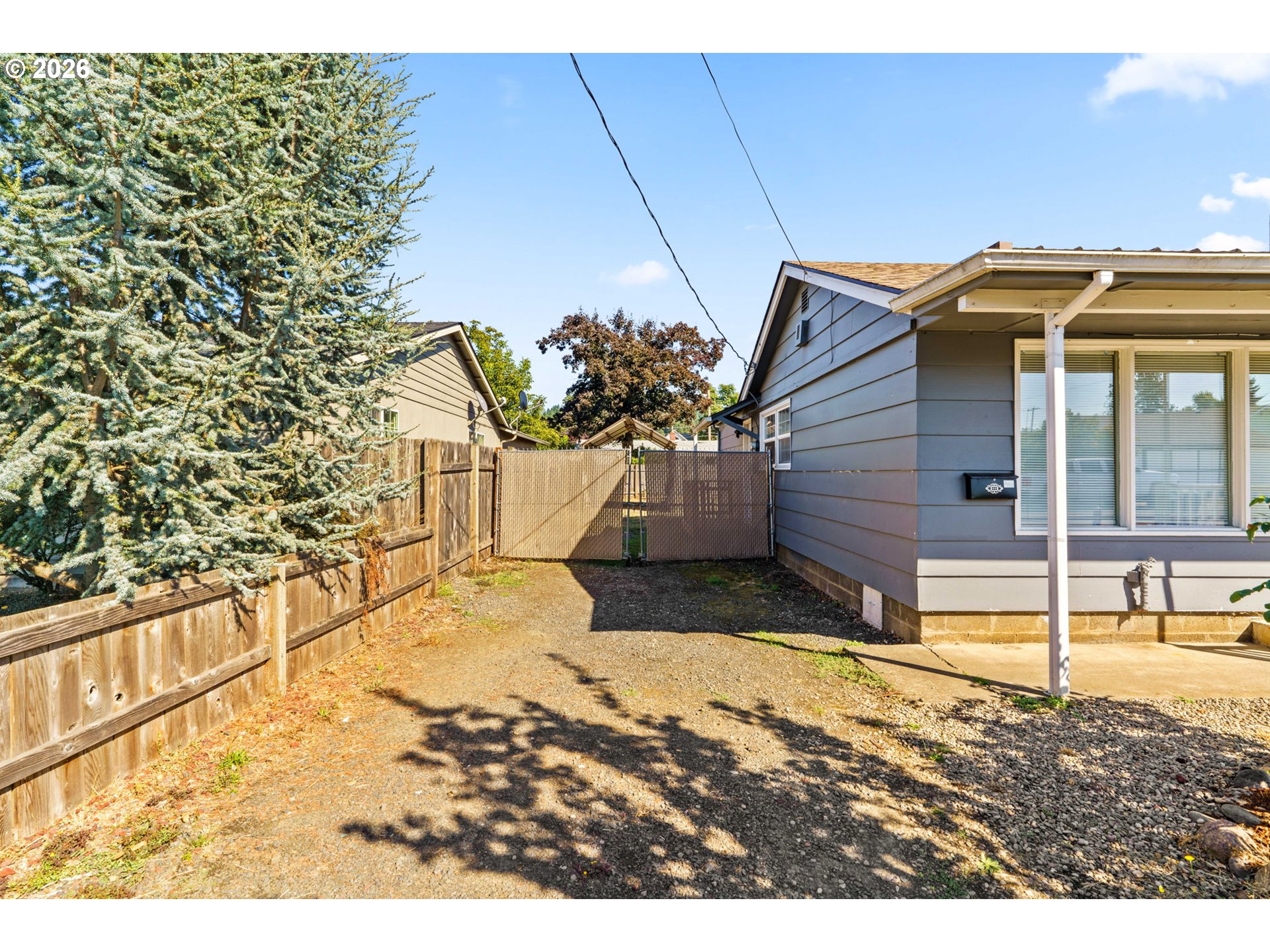 830 South 7th Street Cottage Grove, OR 97424 - Photo 5 of 33 a view of a terrace