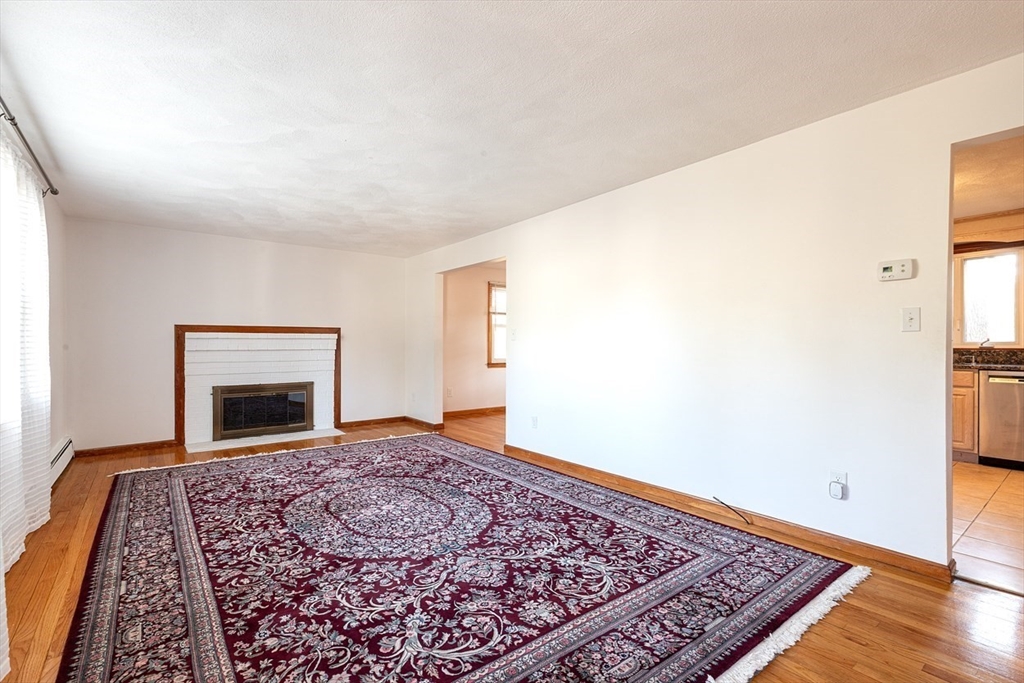 2 Marigold Avenue Wellesley, MA 02482 - Photo 4 of 42