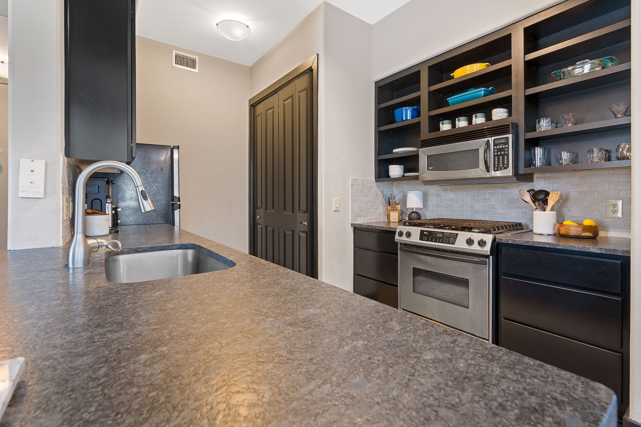 2216 Thornton Road, Unit 211 Austin, TX 78704 - Photo 13 of 21
