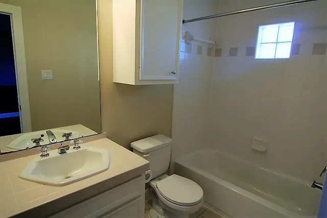 $2,400 | 9810 Marlink, Houston, TX 77025