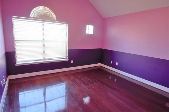 $2,400 | 9810 Marlink, Houston, TX 77025