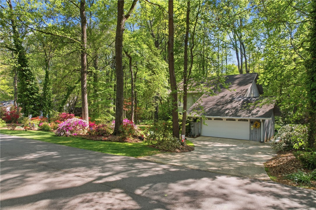 110 Shaftsbury Road Clemson, SC 29631 - Photo 29 of 38 This charming home features a verdant setting and welcoming curb appeal, perfect for serene living.