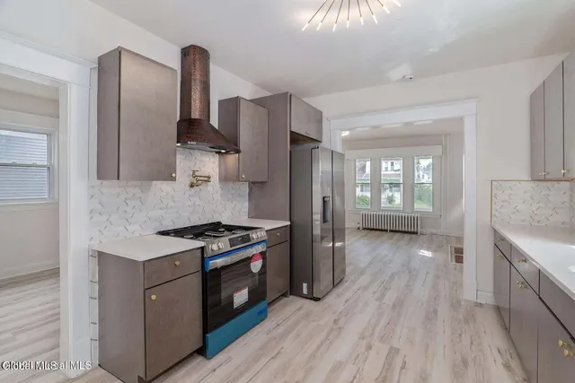 $299,999 | 22 Fairlawn Avenue, Albany, NY 12203