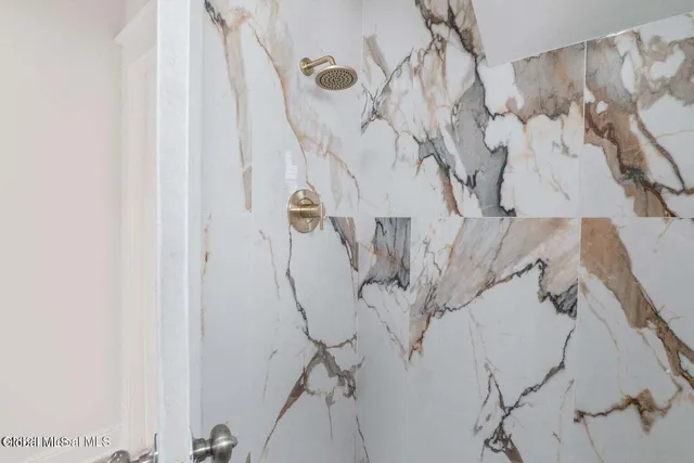 $299,999 | 22 Fairlawn Avenue, Albany, NY 12203