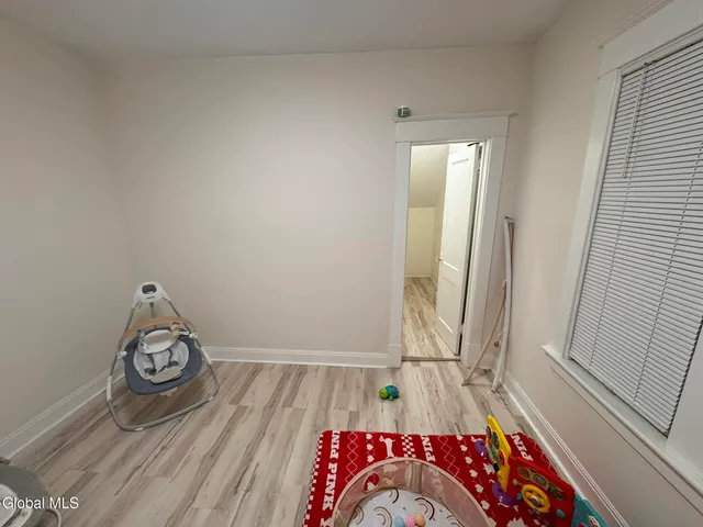 $299,999 | 22 Fairlawn Avenue, Albany, NY 12203