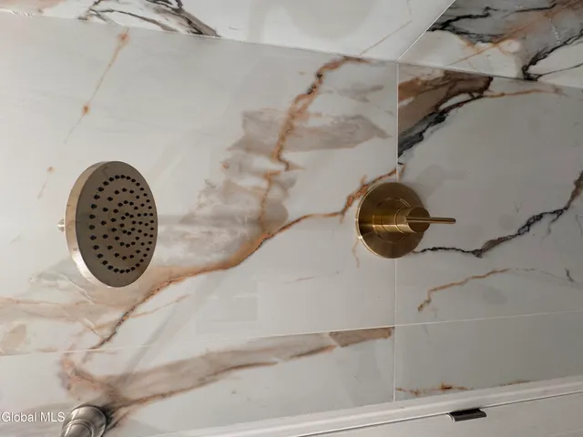 $299,999 | 22 Fairlawn Avenue, Albany, NY 12203