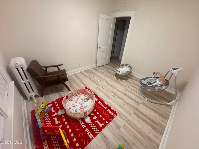 $299,999 | 22 Fairlawn Avenue, Albany, NY 12203