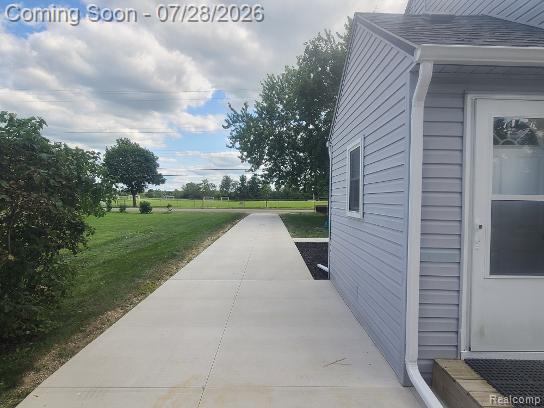 405 West Russell Road Tecumseh, MI 49286 - Photo 22 of 26 driveway.jpg