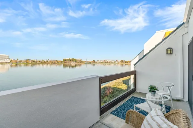 $1,328,888 | 614 Portofino Lane, Foster City, CA 94404