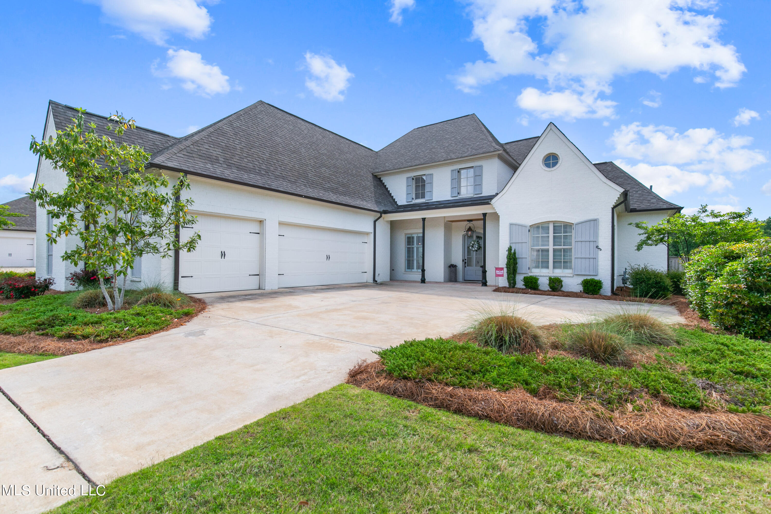 201 South Woodcreek Road Madison, MS 39110 - Photo 1 of 73 201 S Woodcreek-5