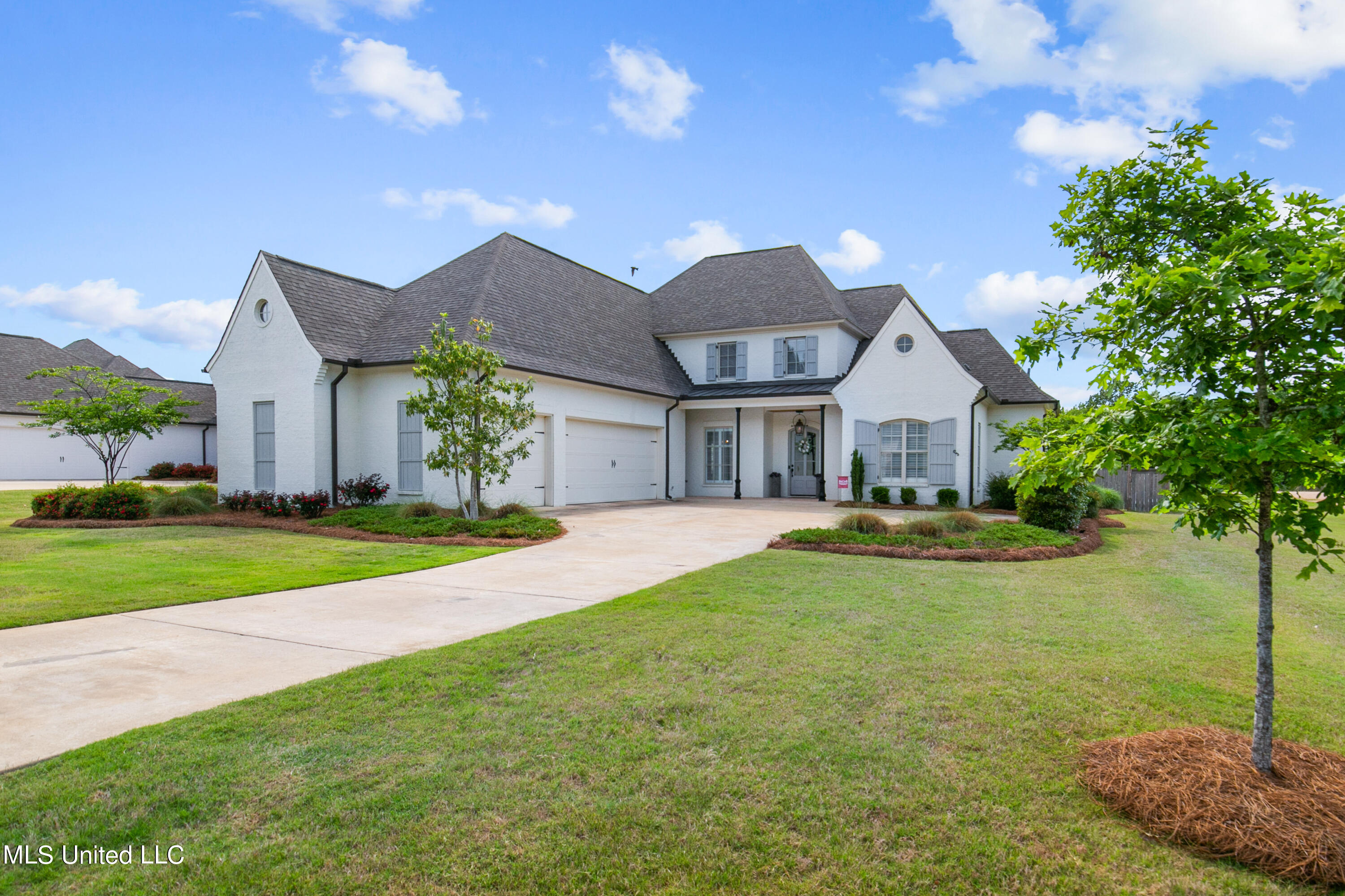 201 South Woodcreek Road Madison, MS 39110 - Photo 3 of 73 201 S Woodcreek-4