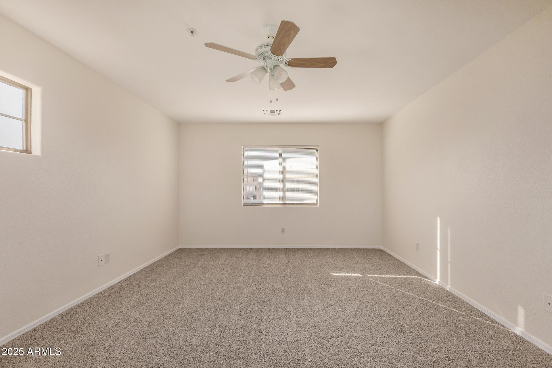 15675 North 29th Street, Unit 21 Phoenix, AZ 85032 - Photo 26 of 36 26 - 29th