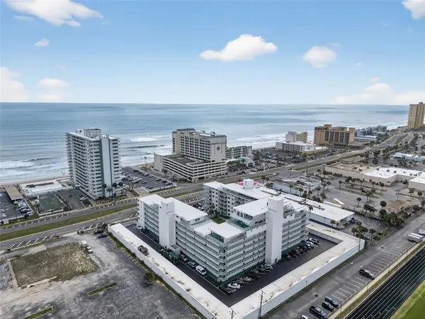 $129,900 | 2727 North Atlantic Avenue, Unit 3170, Daytona Beach, FL 32118