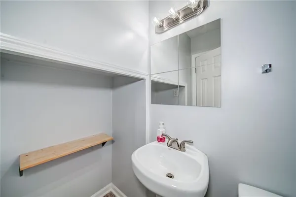 $2,300 | 280 Winding River Drive, Unit B, Atlanta, GA 30350