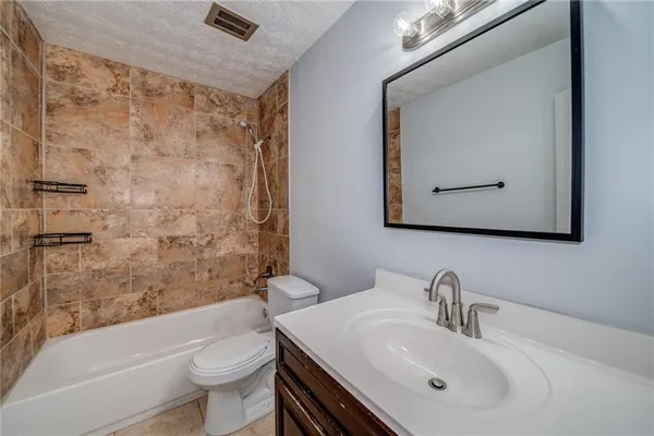 $2,300 | 280 Winding River Drive, Unit B, Atlanta, GA 30350
