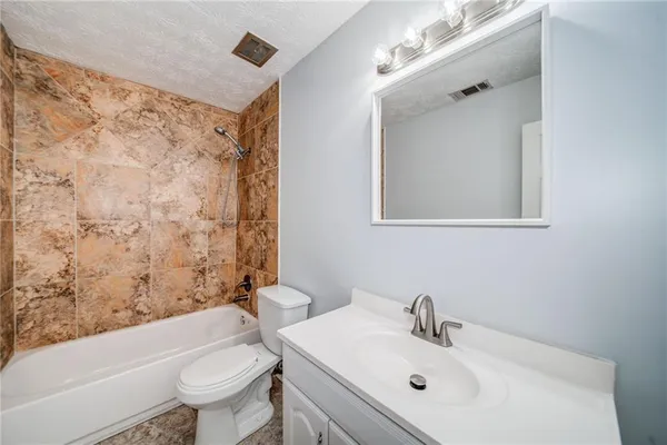 $2,300 | 280 Winding River Drive, Unit B, Atlanta, GA 30350