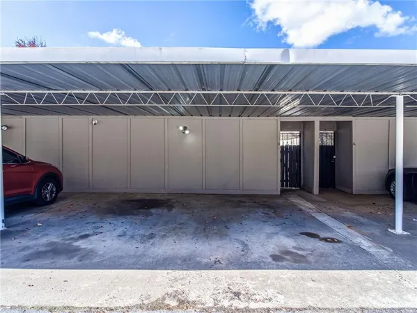 $2,300 | 280 Winding River Drive, Unit B, Atlanta, GA 30350